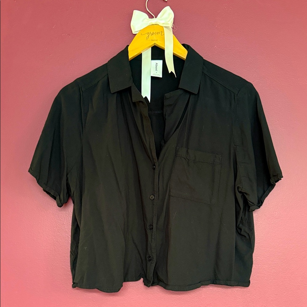 Abound Black Short Sleeve Crop Button Down Shirt